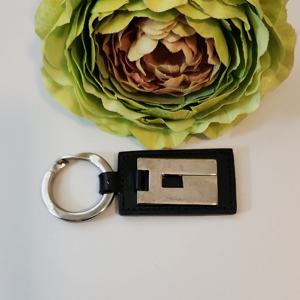 Gucci Black and Silver Geometric Key Ring